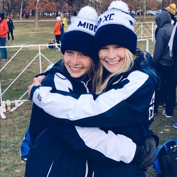 Meet your Posher, Alexis - Picture 1 of 1